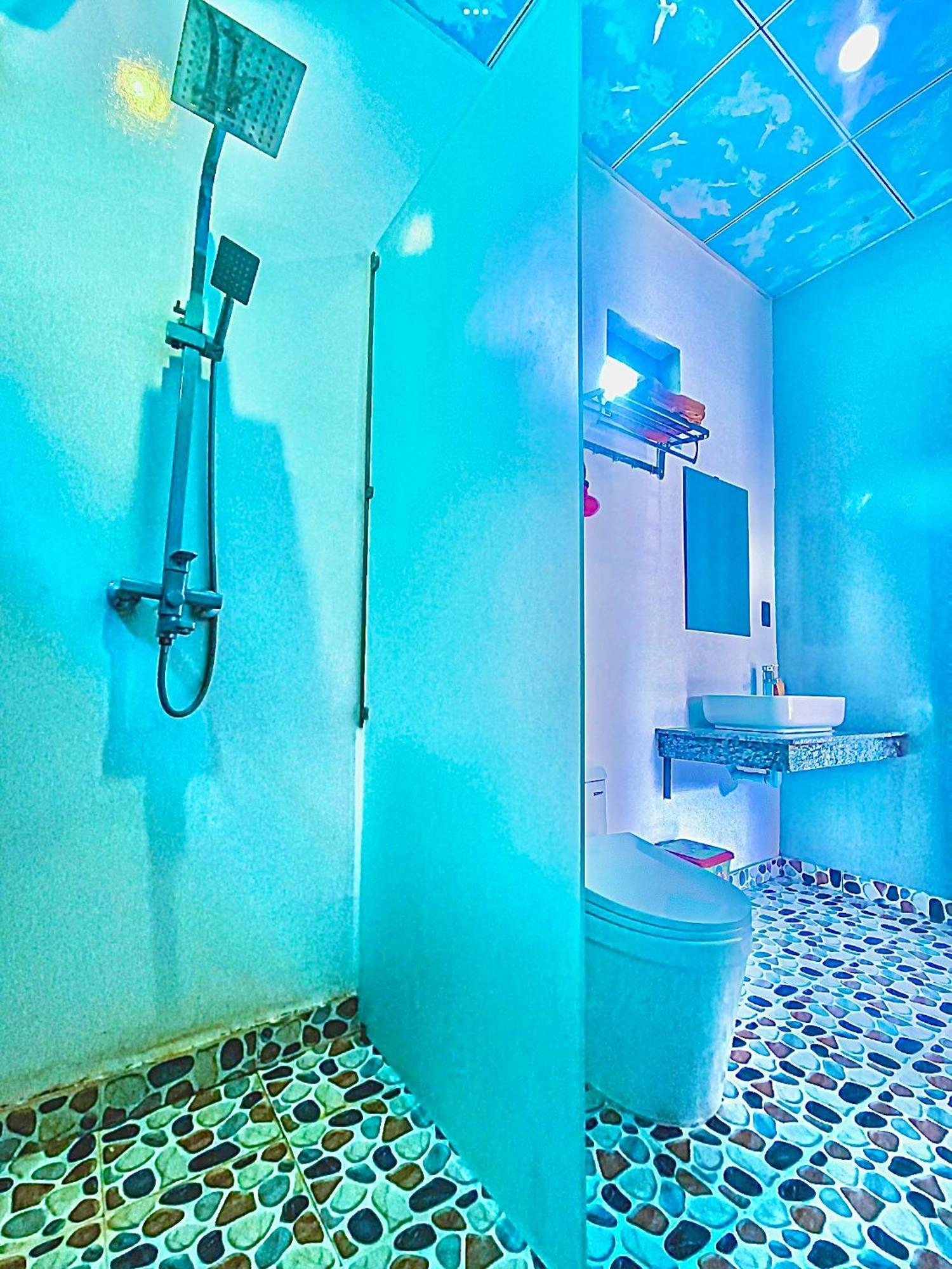 Yolo Pool Bar Villas & Garden Restaurant Phong Nha Exterior foto